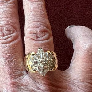 Genuine diamond cluster ring